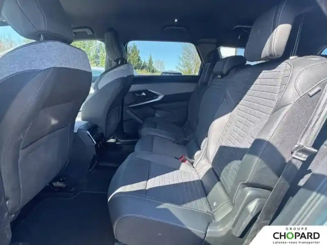 Peugeot 5008 electrique 210 ch 73 kwh — photo 36