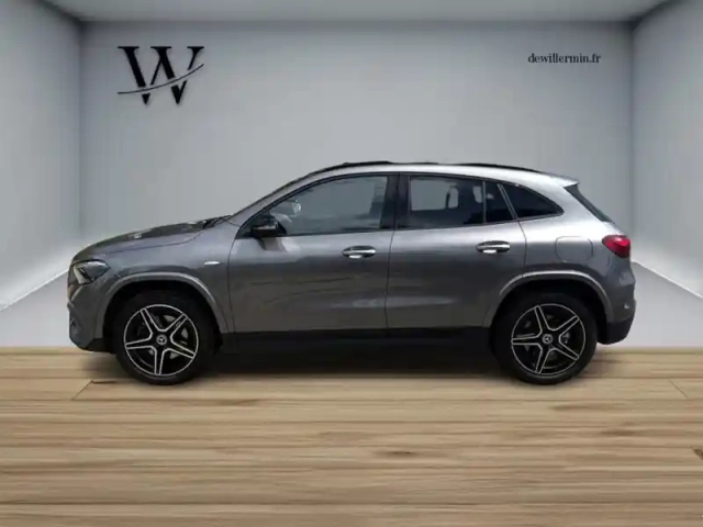 Mercedes Gla 250 e hybrid eq amg line — photo 4