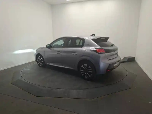 Peugeot 208 hybrid 110 ch e-dcs6 — photo 2