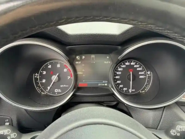 Alfa Romeo Stelvio 2.0t 280ch super q4 at8 my19 — photo 9