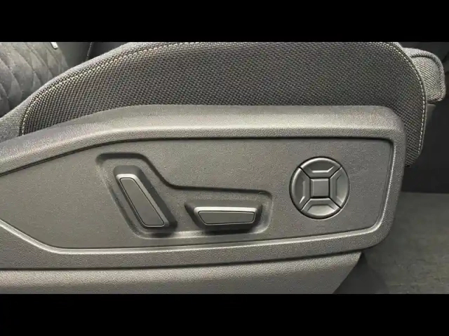 Audi Q5 2.0 e-hybrid 299ch s line quattro s tronic 7 — photo 28