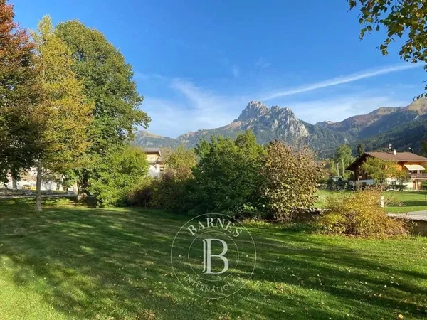 Bernex - Coeur de village - Terrain constructible de 597 m²