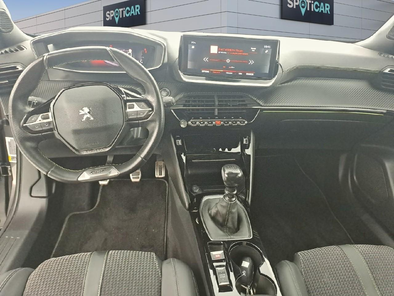 Peugeot 2008 puretech 130 s&s bvm6 gt — photo 8