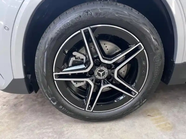 Mercedes Gla 200 d amg line — photo 9