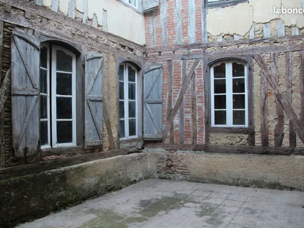 Maison 6 pièces 540 m²