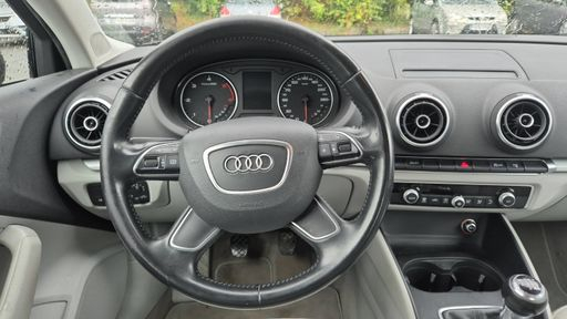 Audi A3 Berline 1.6 TDI 110 - Attraction – 2015 – 153772 km – Diesel – Boîte Manuelle — photo 25
