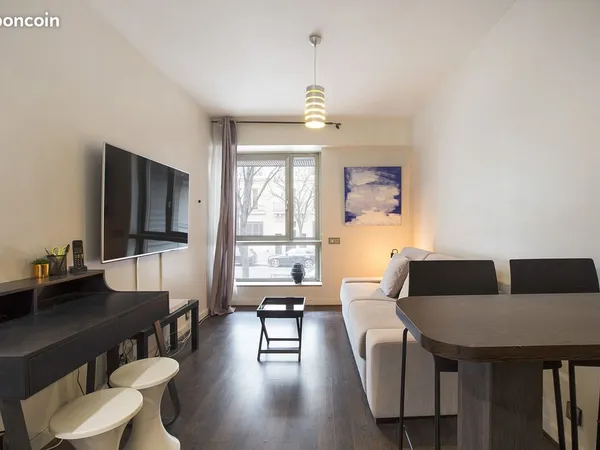 Studio meublé Etoile Foch 16e