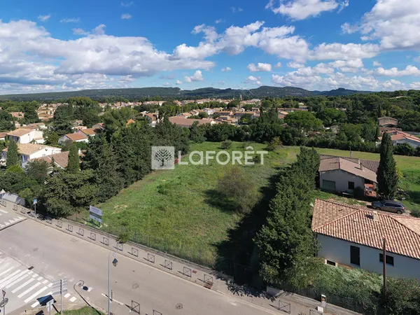 Terrain 376 m²