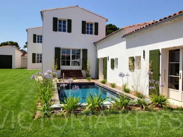 Maison 8 pièces 195 m²