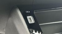 Peugeot 2008 1.2 PureTech 130ch S&S Active Pack EAT8 — photo 16