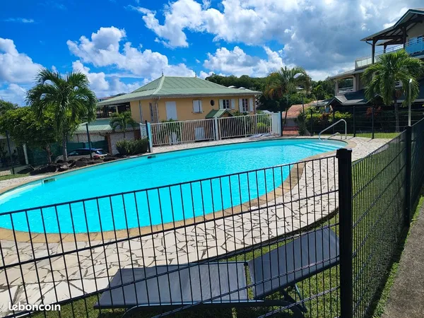 Bel appartement dans résidence de standing avec piscine