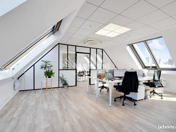 Bureau 107 m²