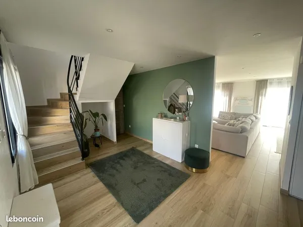Rare sur le secteur - Superbe maison récente de 201 m² avec 5 chambres et vaste pièce de vie