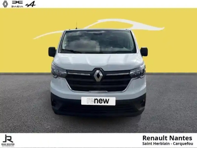 Renault Trafic fg l1h1 3t 2.0 blue dci 130ch confort - 19490? ht — photo 14