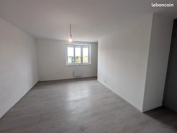 T4 de 2 chambres avec cour privée