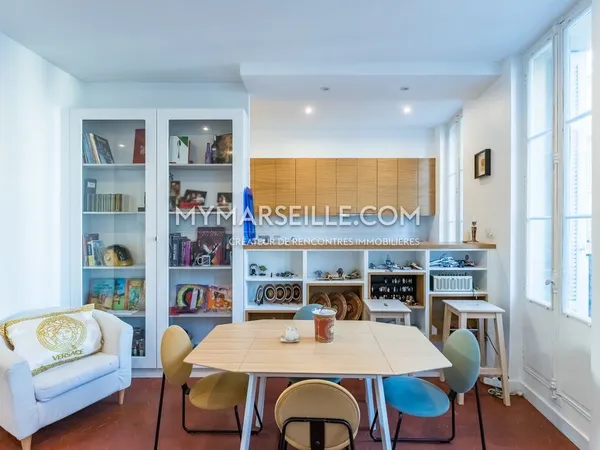 Vends t2 - 52.79 m² - Marseille 13007