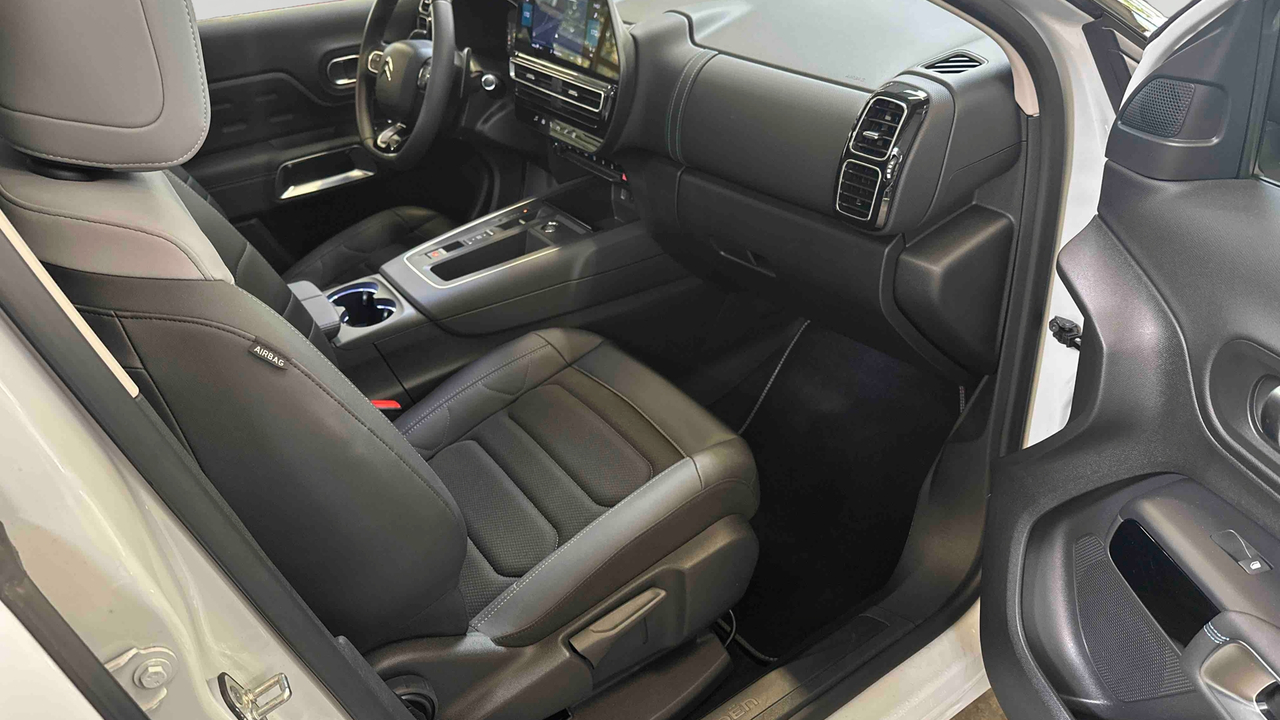 Citroen C5 Aircross Hybride 136 e-DCS6 — photo 30