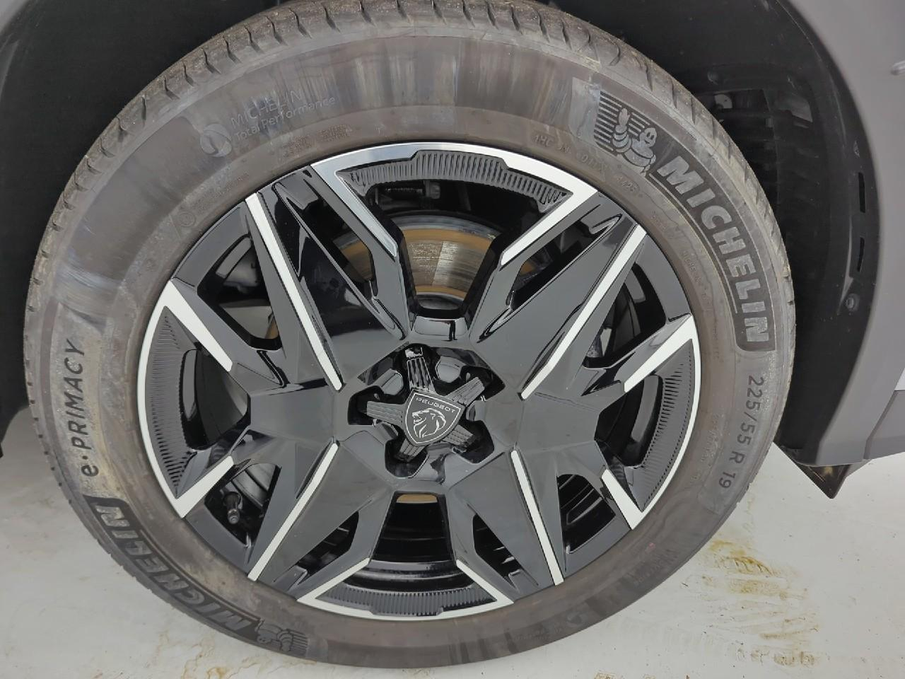 Peugeot 5008 hybrid 145 ch e-dcs6 allure — photo 20