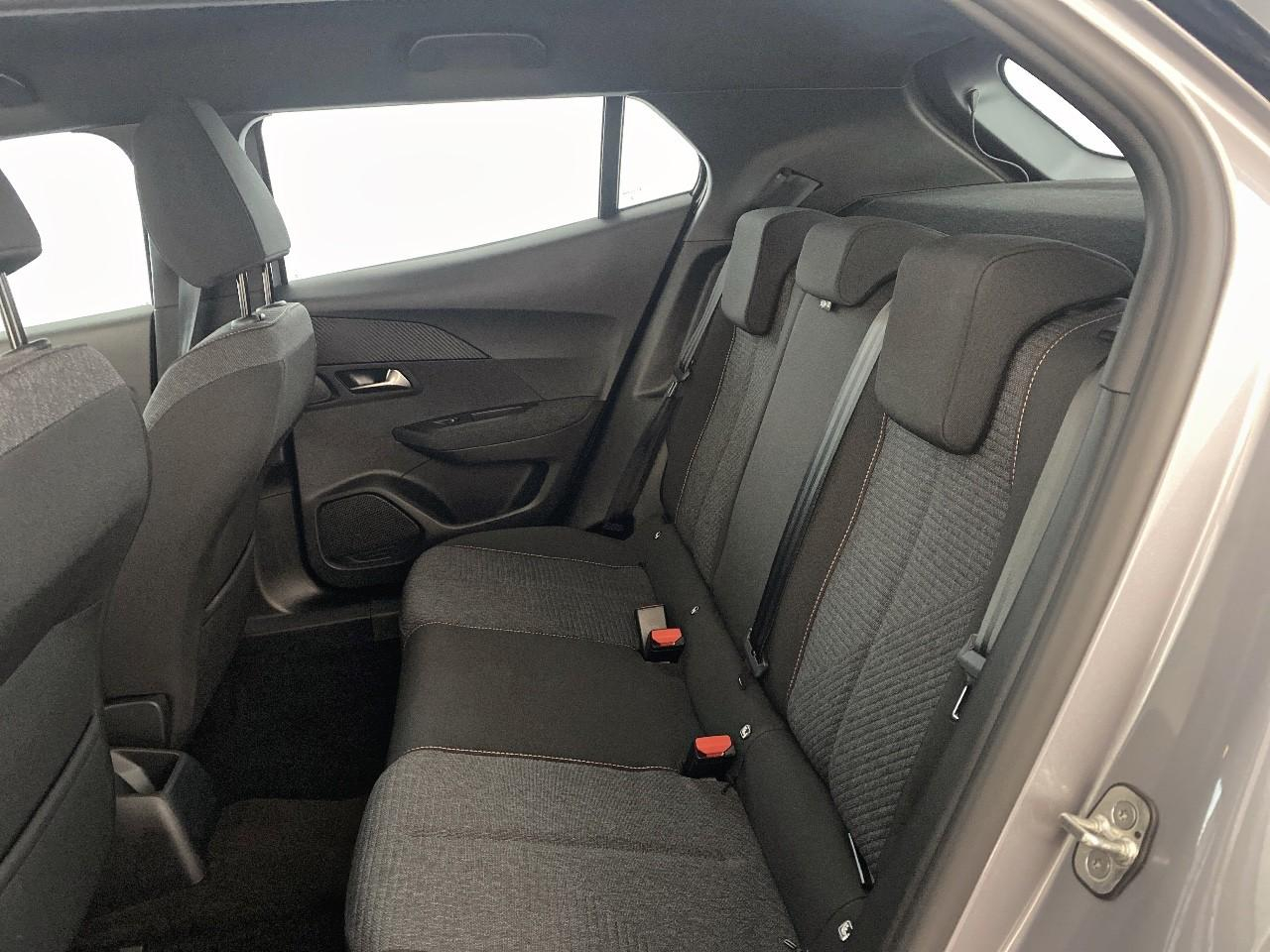 Peugeot 2008 hybrid 136 e-dcs6 style — photo 10