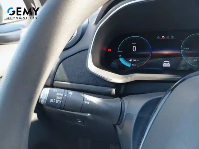 Renault Zoé zoe r110 — photo 22
