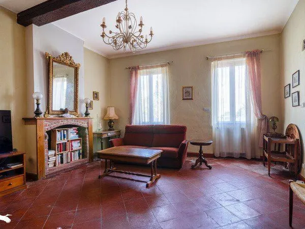 Maison 5 pièces 225 m²