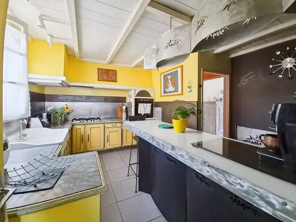 Maison 8 pièces 186 m²