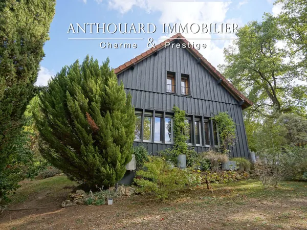 Charmante maison en bois de campagne