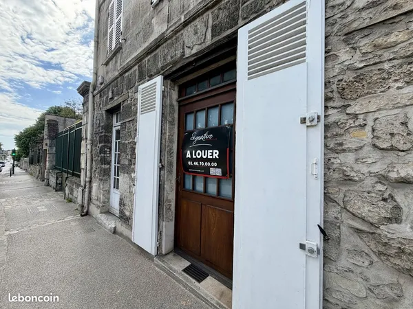 Local commercial 44 m² Senlis