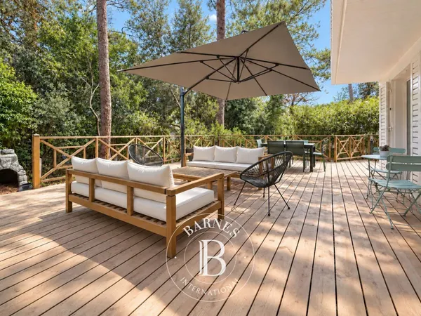 APPARTEMENT T4 AVEC GRANDE TERRASSE ET JARDIN À MOINS DE 500 MÈTRES DE LA PLAGE AU PYLA-SUR-MER