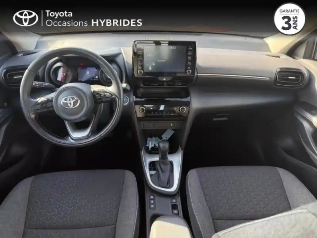 Toyota Yaris cross 116h dynamic mc24 — photo 8