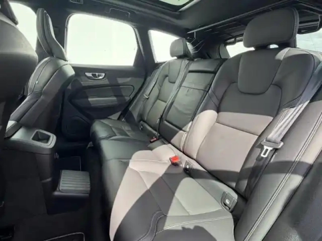 Volvo Xc60 t6 awd 253 + 87ch r-design geartronic — photo 8
