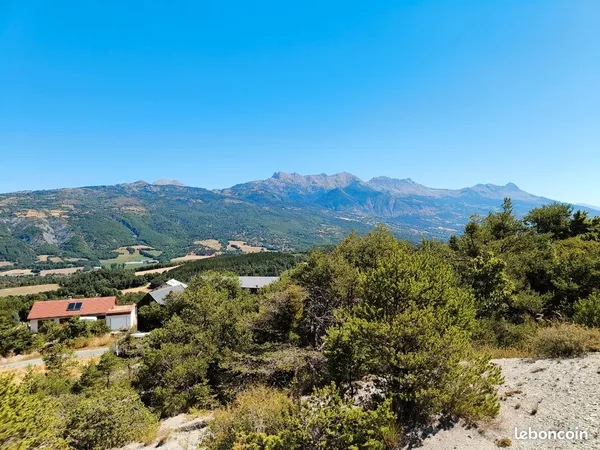 Terrain constructible 1450m²