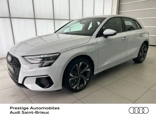 Audi A3 sportback 40 tfsi e 204ch design luxe s tronic 6 — photo 1