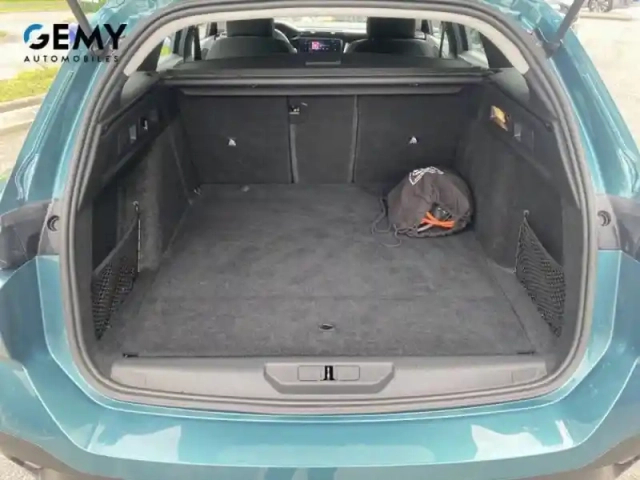 Peugeot 308 sw phev 180 e-eat8 — photo 6
