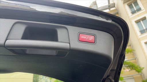 Mercedes Classe GLA 200 d 136 7G-DCT - Whiteart Edition – 2017 – 145756 km – Diesel – Boîte Automatique — photo 12