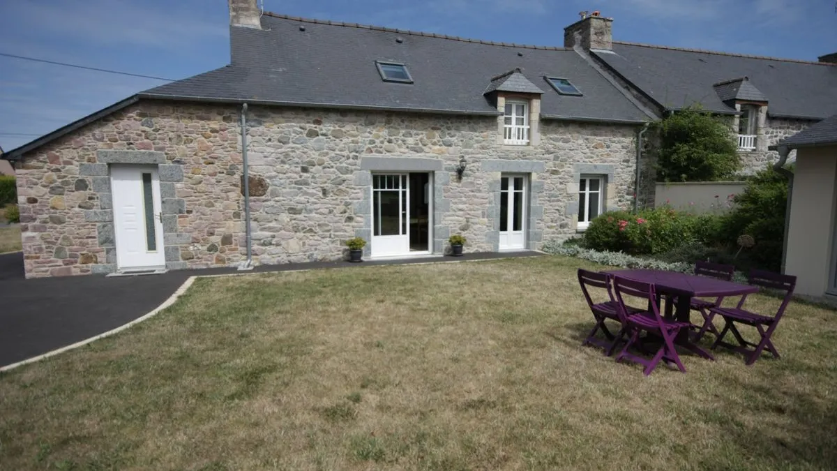 Photo 1