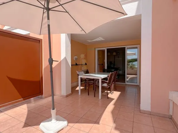 T2 Résidence les Calanques avec terrasse de 20m²