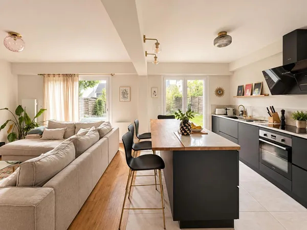 Maison familiale rénovée avec jardin et garage Centre de Sainte-Luce-sur-Loire