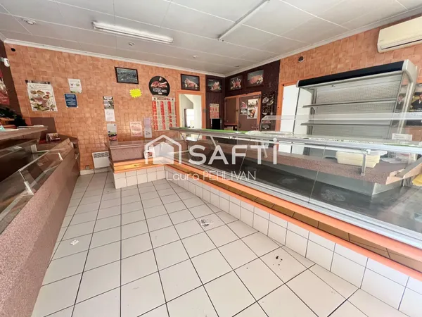 idéal investisseur ! Appartement + local co avec terrasse surplombant le centre ville de St-Amour