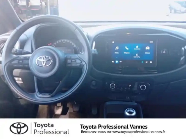 Toyota Aygo X 1.0 vvt-i 72ch design my24 — photo 6