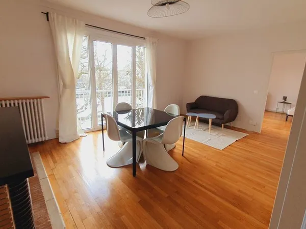 appartement 3 chambres avec balcon ensoleillé