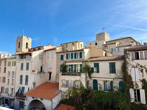 CENTRE VIEIL ANTIBES MARCHE PROVENCAL