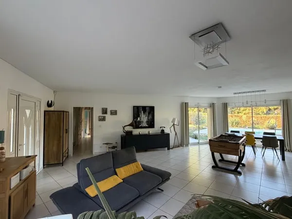 Maison 5 pièces 147 m²