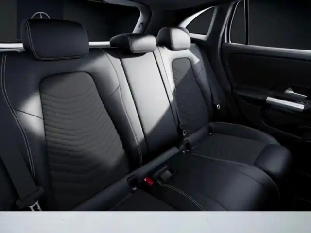 Mercedes Gla 200 d progressive line — photo 49