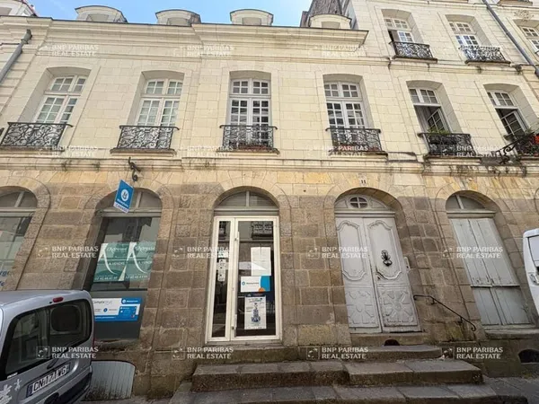 Bureaux 180 m²