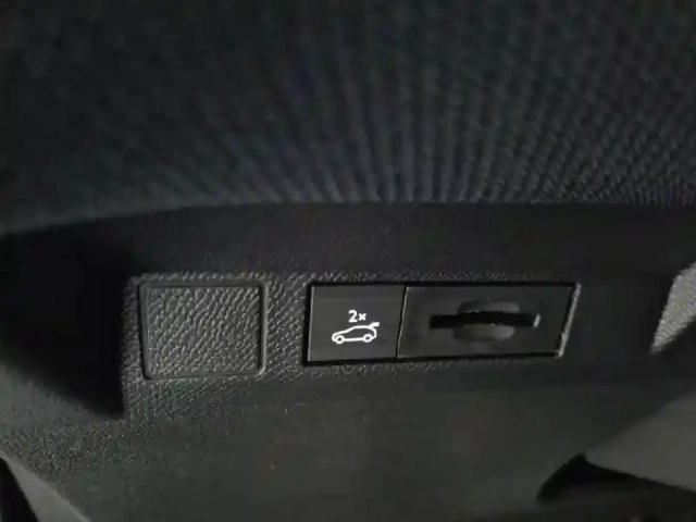 Citroën C5 Aircross hybride 145 ch e-dcs6 — photo 61