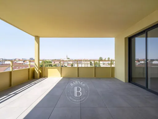 Appartement 5 pièces 155 m²