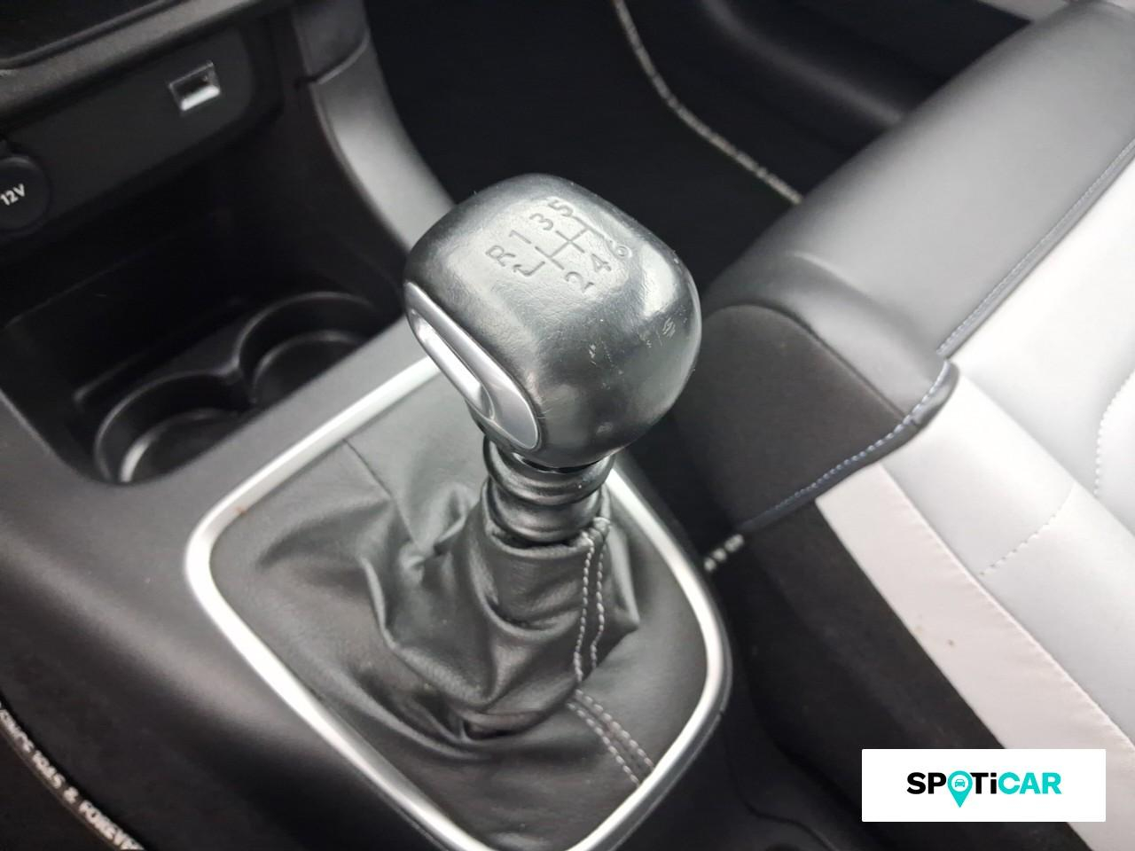 Citroën C3 1.2 puretech 110ch s&s elle — photo 14