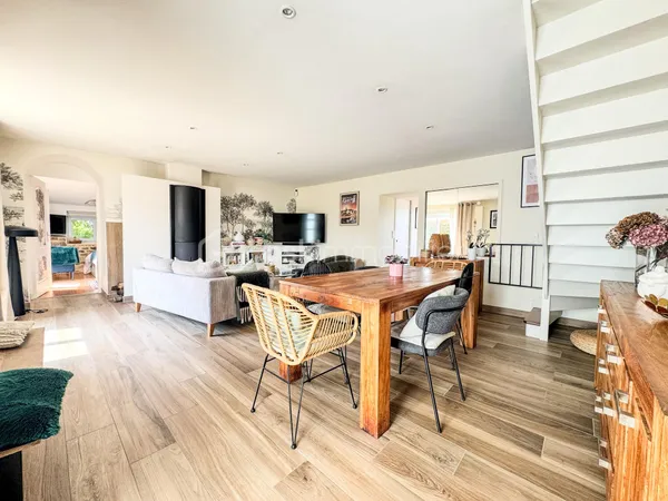 Maison 5 pièces 134 m²
