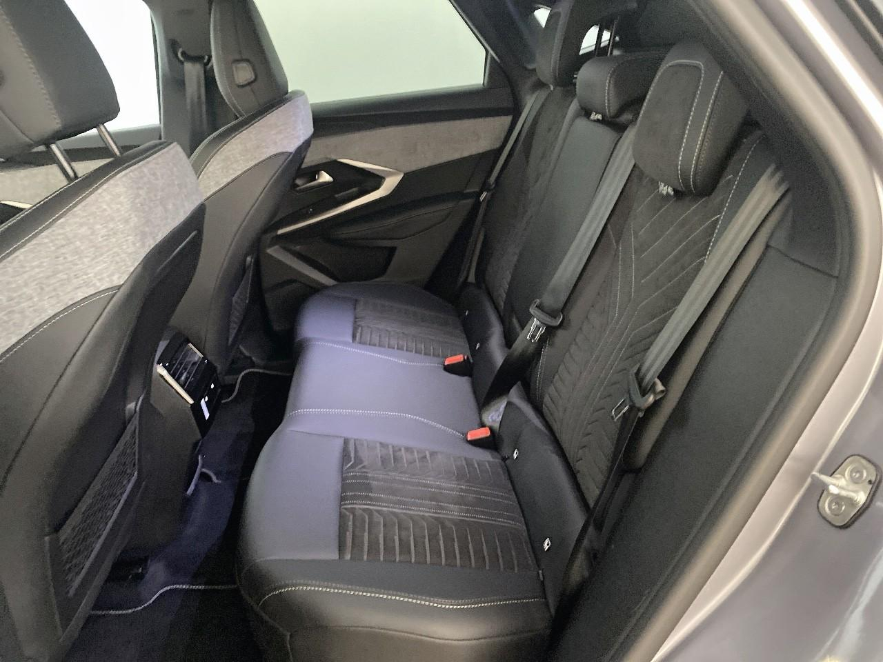 Peugeot 3008 hybrid 145 e-dcs6 gt — photo 10